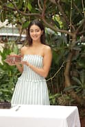 Ananya Pandey : अनन्या पांडेचा व्हायरल बर्थडे मोमेंट स्मितहास्याने जिंकली मनं!