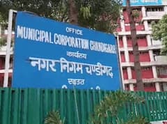 ਚੰਡੀਗੜ੍ਹ ਨਗਰ ਨਿਗਮ ਦਾ PGI 'ਤੇ ਵੱਡੀ ਕਾਰਵਾਈ! ਕਰੋੜਾਂ ਦਾ ਟੈਕਸ ਬਕਾਇਆ, ਫਾਇਰ ਸੇਫਟੀ 'ਤੇ ਸਵਾਲ