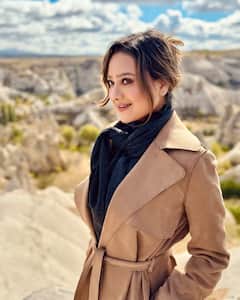 किसी अप्सरा से कम नहीं हैं मिथुन चक्रवर्ती की बहू, तस्वीरों में देखें मदालसा शर्मा की खूबसूरती