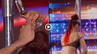 Video: कौनसा शैंपू लगाती है यार! बालों के सहारे चखरी की तरह घूमी लड़की, वीडियो देख दंग रह गए लोग