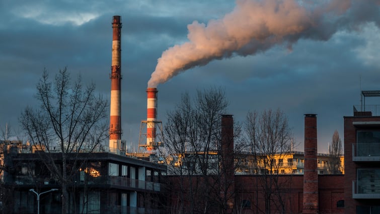 PM2.5 Pollution Kills Over 17 Lakh In India As Fossil Fuels Drive Crisis, Lancet Warns PM2.5 Pollution Kills Over 17 Lakh In India As Fossil Fuels Drive Crisis, Lancet Warns