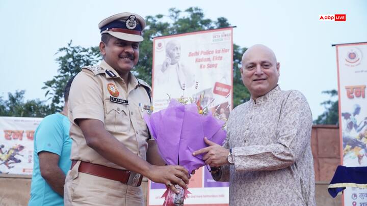 National Unity Day: शाहदरा पुलिस ने राष्ट्रीय एकता दिवस पर 'रन फॉर यूनिटी' आयोजित की, जिसमें सरदार पटेल को श्रद्धांजलि दी गई. डीसीपी प्रशांत गौतम ने एकता का संदेश दिया.