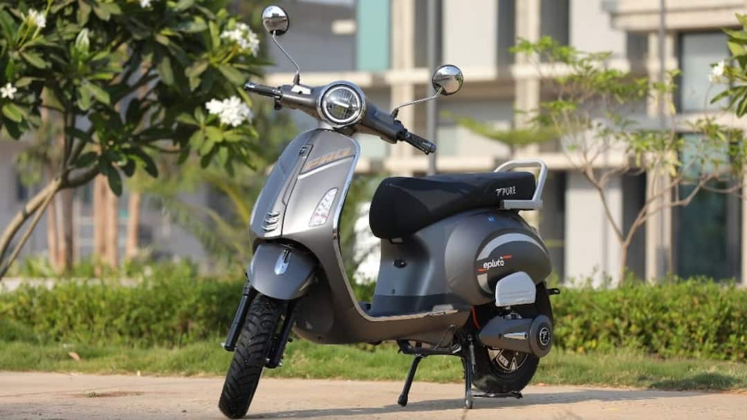 PURE EV EPluto 7G Electric Scooter Price Variants Design Features All Details PURE EV EPluto 7g: சிங்கிள் சார்ஜில் 150 கி.மீட்டர்..  EV EPluto 7G இ ஸ்கூட்டரின் விலையும், தரமும் எப்படி? ஓர் அலசல்