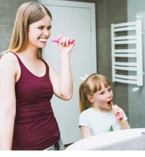 ਡਾਕਟਰਾਂ ਦੇ ਮੁਤਾਬਕ, ਬੱਚੇ ਦੀ ਉਮਰ ਦੇ ਅਨੁਸਾਰ ਟੂਥਪੇਸਟ ਦੀ ਮਾਤਰਾ ਹੋਣੀ ਚਾਹੀਦੀ ਹੈ। ਤਿੰਨ ਸਾਲ ਤੋਂ ਛੋਟੇ ਬੱਚਿਆਂ ਲਈ ਚਾਵਲ ਦੇ ਦਾਣੇ ਜਿੰਨੀ ਤੇ ਤਿੰਨ ਸਾਲ ਤੋਂ ਵੱਡਿਆਂ ਲਈ ਮਟਰ ਦੇ ਦਾਣੇ ਜਿੰਨੀ ਟੂਥਪੇਸਟ ਵਰਤੋਂ।