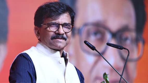 Sanjay Raut and Eknath Shinde: मोठी बातमी: संजय राऊत अन् एकनाथ शिंदेंची मुंबईत भेट, एकमेकांना समोरासमोर पाहताच.... Sanjay Raut and Eknath Shinde: मोठी बातमी: संजय राऊत अन् एकनाथ शिंदेंची मुंबईत भेट, एकमेकांना समोरासमोर पाहताच....