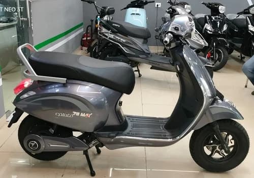 PURE EV EPluto 7g: சிங்கிள் சார்ஜில் 150 கி.மீட்டர்..  EV EPluto 7G இ ஸ்கூட்டரின் விலையும், தரமும் எப்படி? ஓர் அலசல்