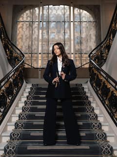 Aishwarya Rai Bachchan : ऐश्वर्या राय बच्चनचा पॉवरफुल लूक चर्चेत सौंदर्य आणि आत्मविश्वासाचा संगम!