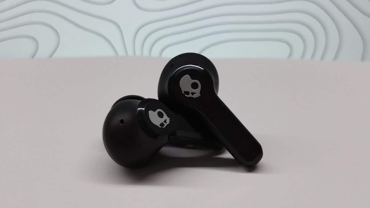 Gadgets Review | Skullcandy Uproar Review: No ANC, No App; Still My New Favourite Earbuds