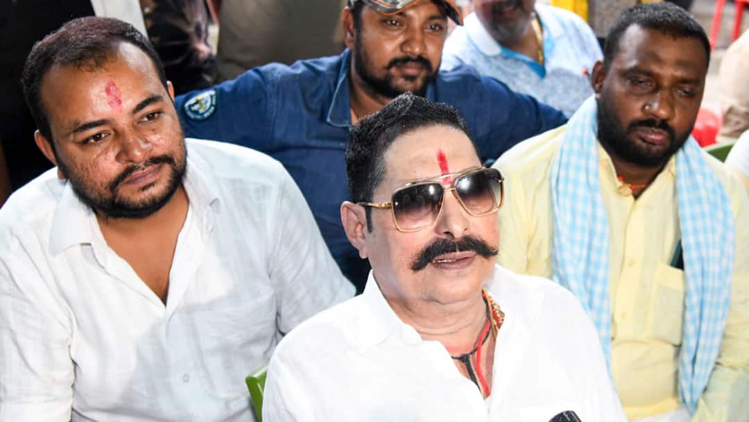 Bahubali vs Bahubali: Bihar’s Big Showdown In Mokama-Anant Singh Faces Surajbhan’s Wife Veena Devi Bahubali vs Bahubali: Bihar’s Big Showdown In Mokama-Anant Singh Faces Surajbhan’s Wife Veena Devi