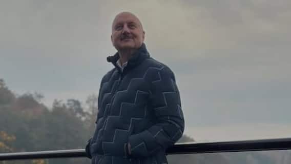 How Ashoke Pandit & Anupam Kher Are Helping Late Satish Shah’s Wife Madhu Heal After His Passing