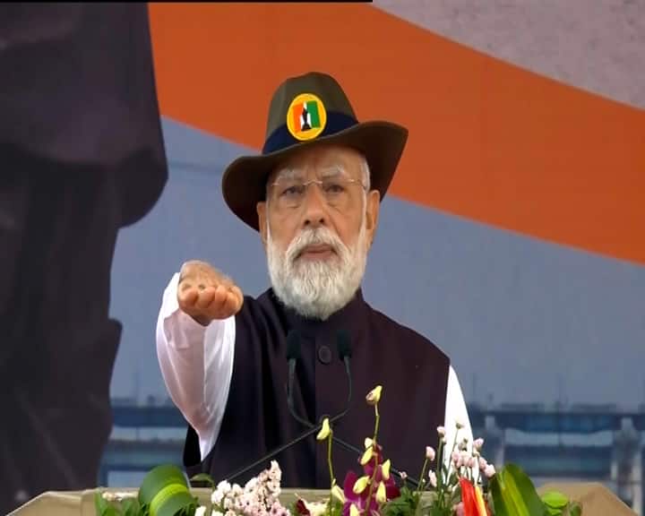 સરદાર સાહેબે જે નીતિઓ અને નિર્ણયો લીધા હતા તેનાથી નવો ઇતિહાસ સર્જાયો. તેમણે સ્વતંત્રતા પછી 550 થી વધુ રજવાડાઓને એક કરવાના અશક્ય લાગતા કાર્યને શક્ય બનાવ્યું. એક ભારત, એક મહાન ભારતનો વિચાર તેમના માટે સર્વોપરી હતો.