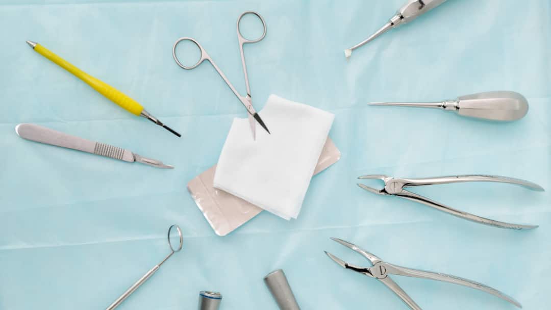 Delhi Doctors Rebuild Man’s Thumb Using Toe From His Amputated Leg Delhi Doctors Rebuild Man’s Thumb Using Toe From His Amputated Leg