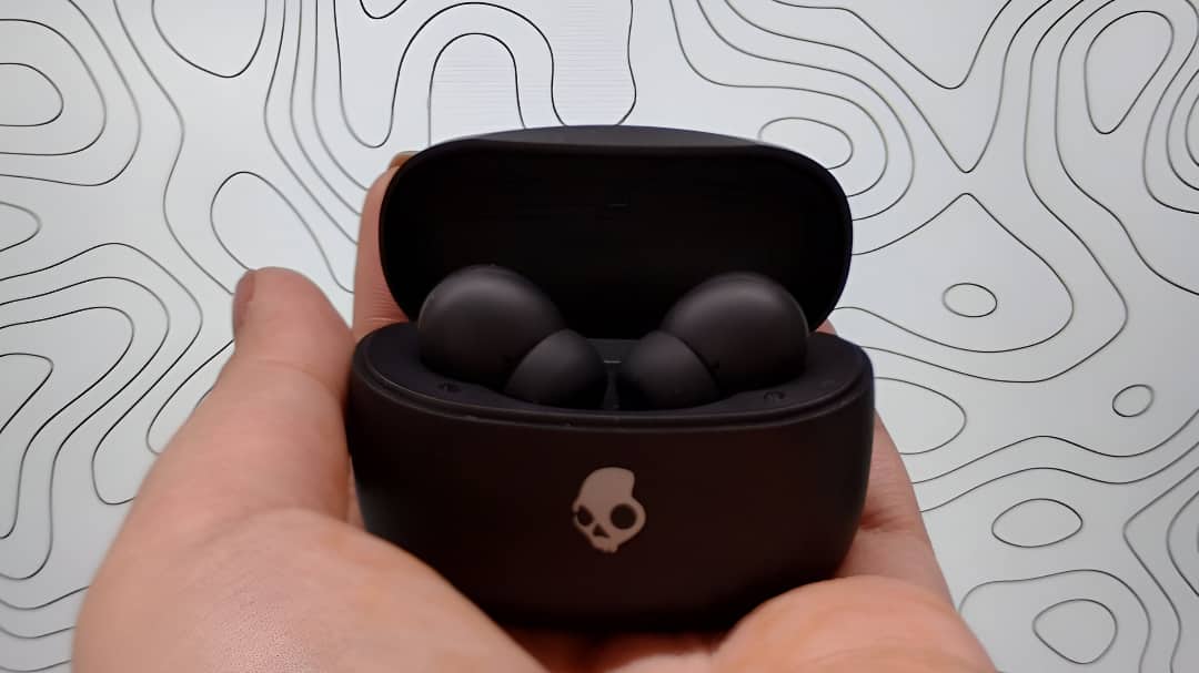 Gadgets Review | Skullcandy Uproar Review: No ANC, No App; Still My New Favourite Earbuds