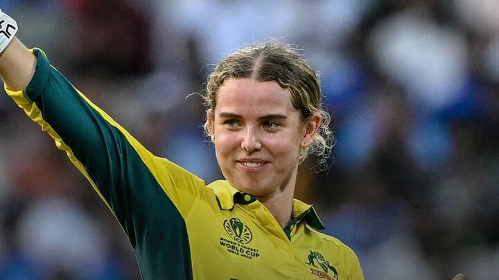 सेमीफाइनल में हारने वाली ऑस्ट्रेलिया और इंग्लैंड की टीमों को लगभग 10-10 करोड़ रुपये मिलेंगे. यह राशि उनके प्रदर्शन के सम्मान में तय की गई है और अगले मैचों में वापसी की उम्मीद भी जगाती है.