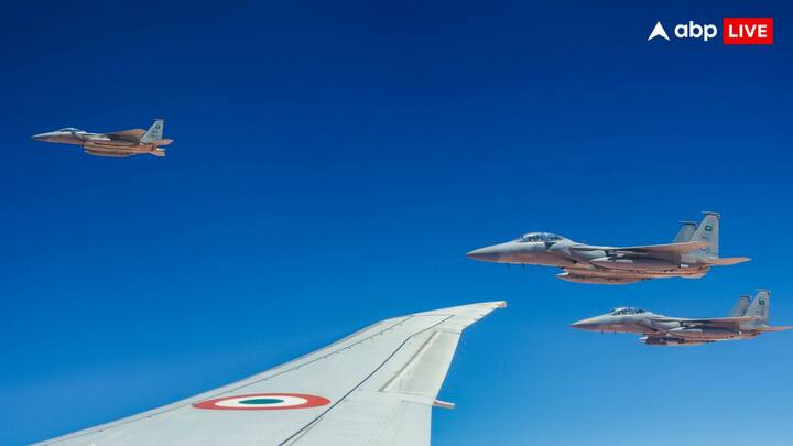 भारत ने पाकिस्तान और पाकिस्तान अधिकृत कश्मीर में स्थित कई आतंकी ठिकानों को तबाह कर दिया था.