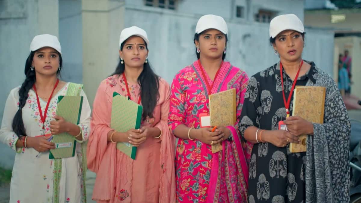 Illu Illalu Pillalu Serial Today October 31st: ఇల్లు ఇల్లాలు పిల్లలు: శోభ కోసం అత్తాకోడళ్ల హైడ్రామా! కిడ్నాపర్లు దొరికారా? ధీరజ్ పరిస్థితి ఏంటి?