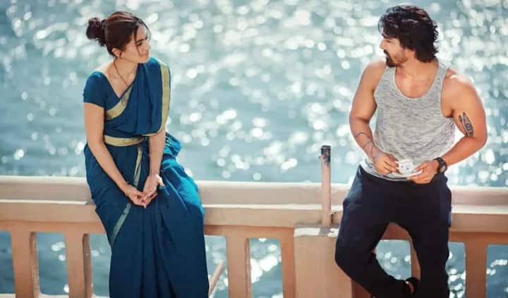 Harshvardhan Rane worked in the romantic thriller Haseen Dilruba in 2021. Taapsee Pannu and Vikrant Massey were also seen in important roles in this film. The film was released on Netflix.