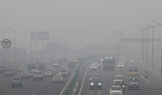 Delhi AQI Remains 'Very Poor' As Toxic Smog Blankets City; Sprinklers Deployed To Curb Pollution