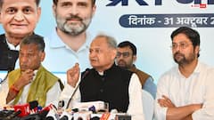 'नीतीश कुमार को बोलने नहीं देना बिहार का अपमान', NDA के घोषणा पत्र पर अशोक गहलोत का तंज