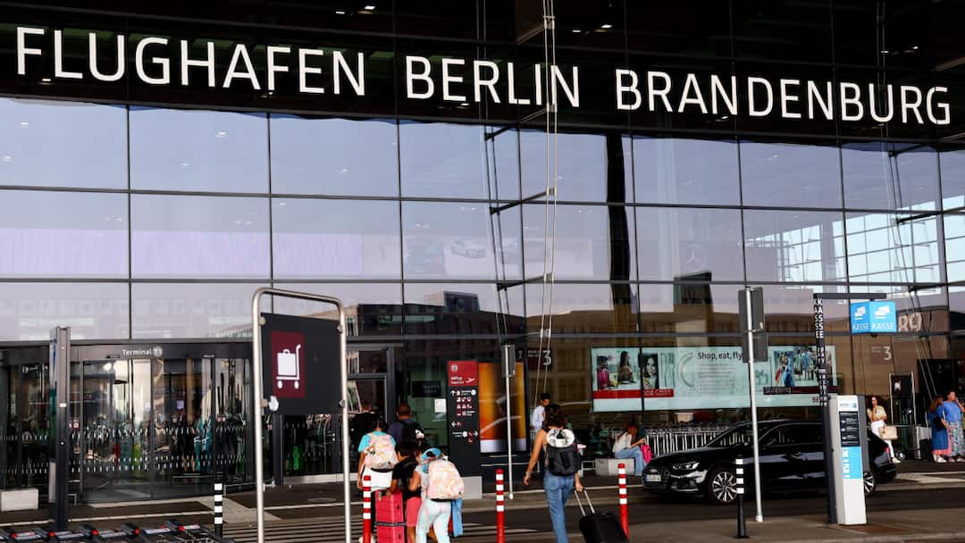 Berlin Airport Halts Flights For Nearly Two Hours After Unidentified Drones Spotted Again Berlin Airport Halts Flights For Nearly Two Hours After Unidentified Drones Spotted Again