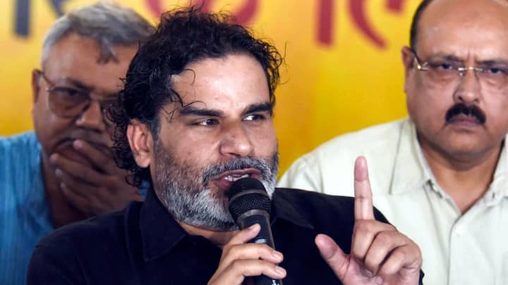 प्रशांत किशोर ने उदाहरण देते हुए कहा कि उन्होंने Navyuga Constructions नाम की कंपनी को सिर्फ दो घंटे की सलाह दी थी, जिसके बदले उन्हें ₹11 करोड़ रुपये का भुगतान मिला.