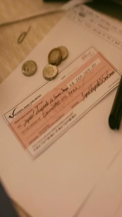 बँकेतून चेकबुक कसं मागवायचं?