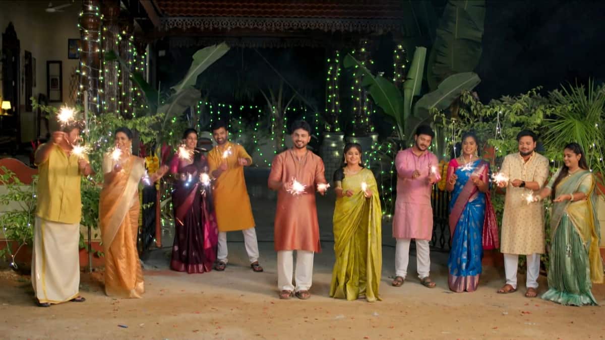 Illu Illalu Pillalu Serial Today November 1st: ఇల్లు ఇల్లాలు పిల్లలు: సందడిగా రామరాజు ఇంట్లో వేడుక! భద్రావతి ప్లానేంటి! ప్రేమ, ధీరజ్‌ ఇకపై ఫ్రెండ్స్!