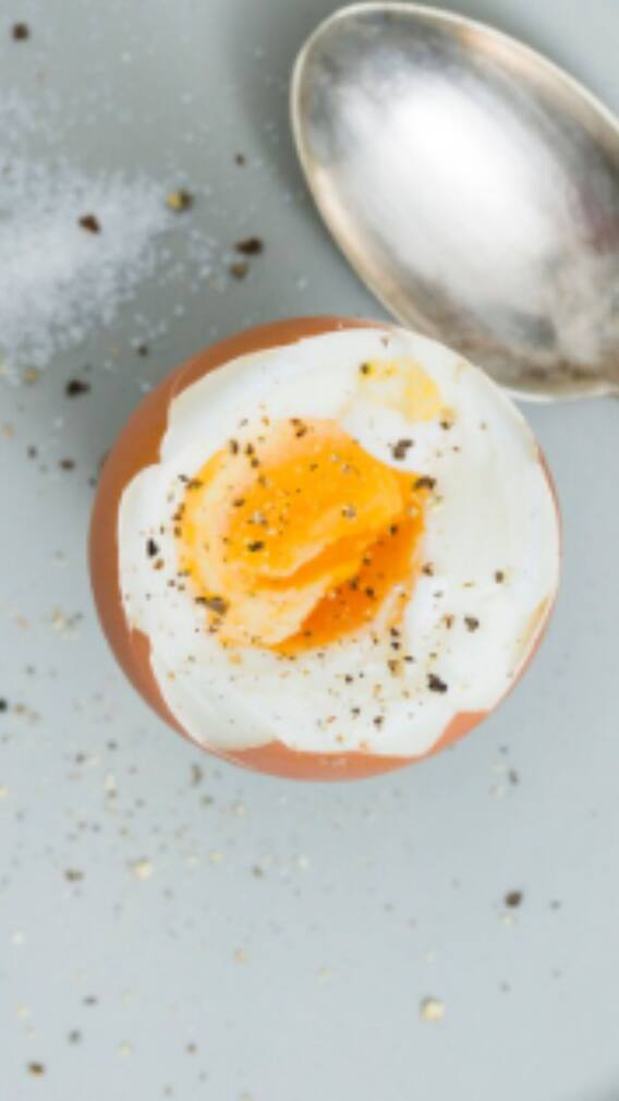 পাতে রাখুন হাফ বয়েলড ডিম, ফল পাবেন হাতেনাতে