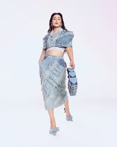 हिना खान के लेटेस्ट पोस्ट ने खींचा ध्यान, डेनिम आउटफिट में एक्ट्रेस ने दिखाया ग्लैमरस अंदाज