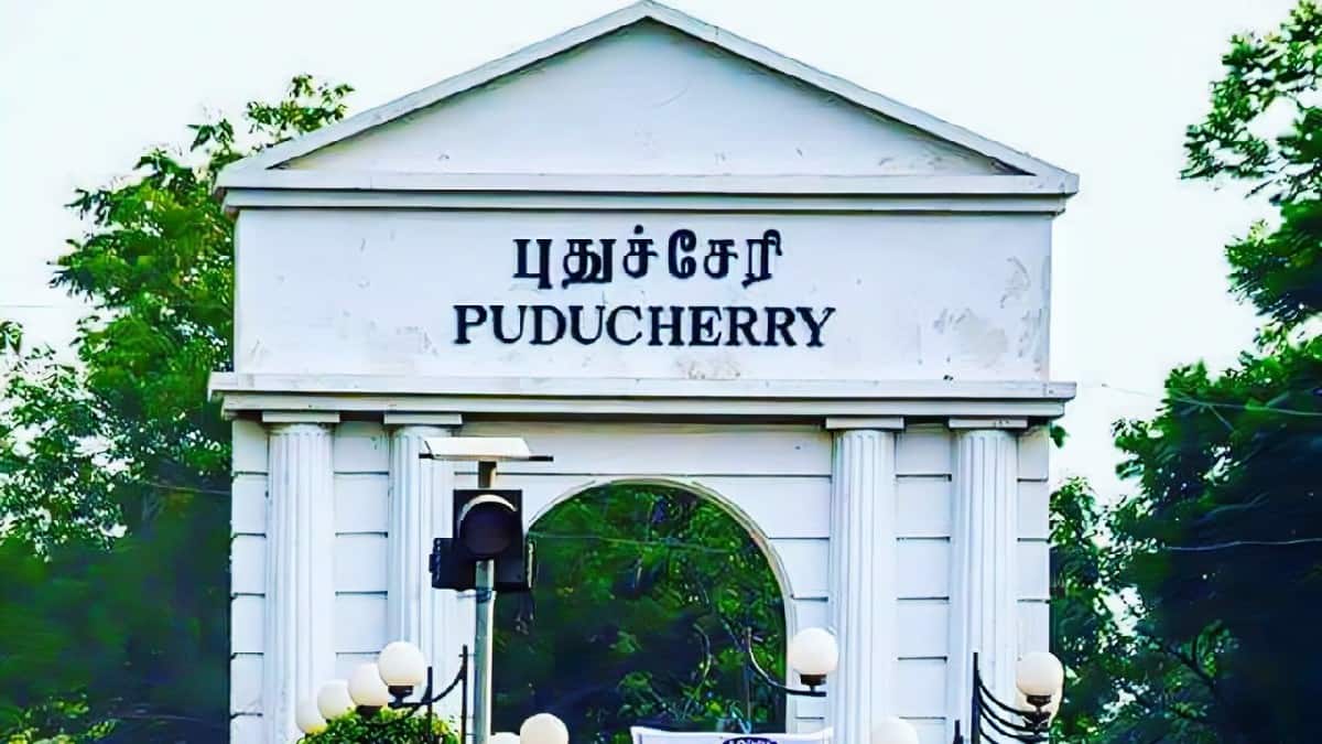 புதுச்சேரியில் தேர்தல் களம் சூடுபிடிக்கிறது! புதிய கட்சிகள் 'பி டீம்' அரசியலா? பரபரப்பை கிளப்பும் தலைவர்கள்!
