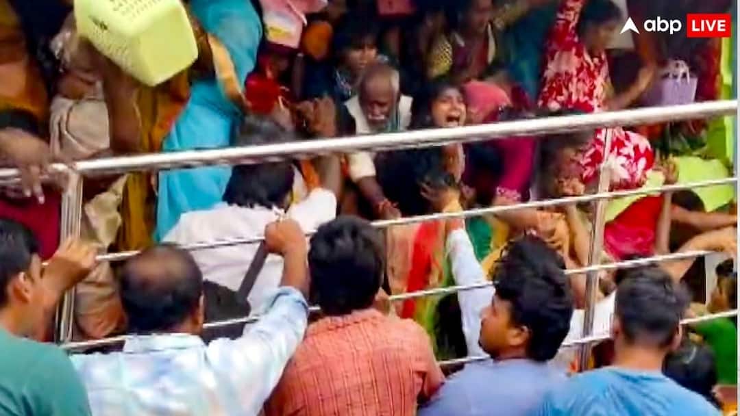 Andhra Pradesh Venkateswara Swamy Temple stampede PM Modi President Draupadi Murmu expressed grief आंध्र प्रदेश: श्रीकाकुलम मंदिर में भगदड़ से 10 की मौत, PM मोदी और राष्ट्रपति मुर्मू ने जताया शोक