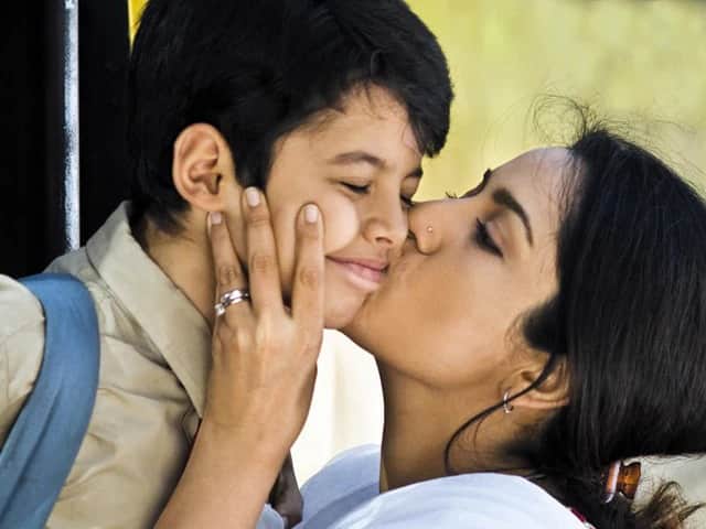 2007 में आई फिल्म 'तारे जमीन पर' ने बॉक्स ऑफिस के सारे रिकॉर्ड तोड़ दिए, और फैंस ने भी इसे खूब पसंद किया. इसका डायरेक्शन आमिर खान ने किया था और मुख्य स्टार्स में दर्शील सफारी, टिस्का चोपड़ा और विपिन शर्मा शामिल हैं.