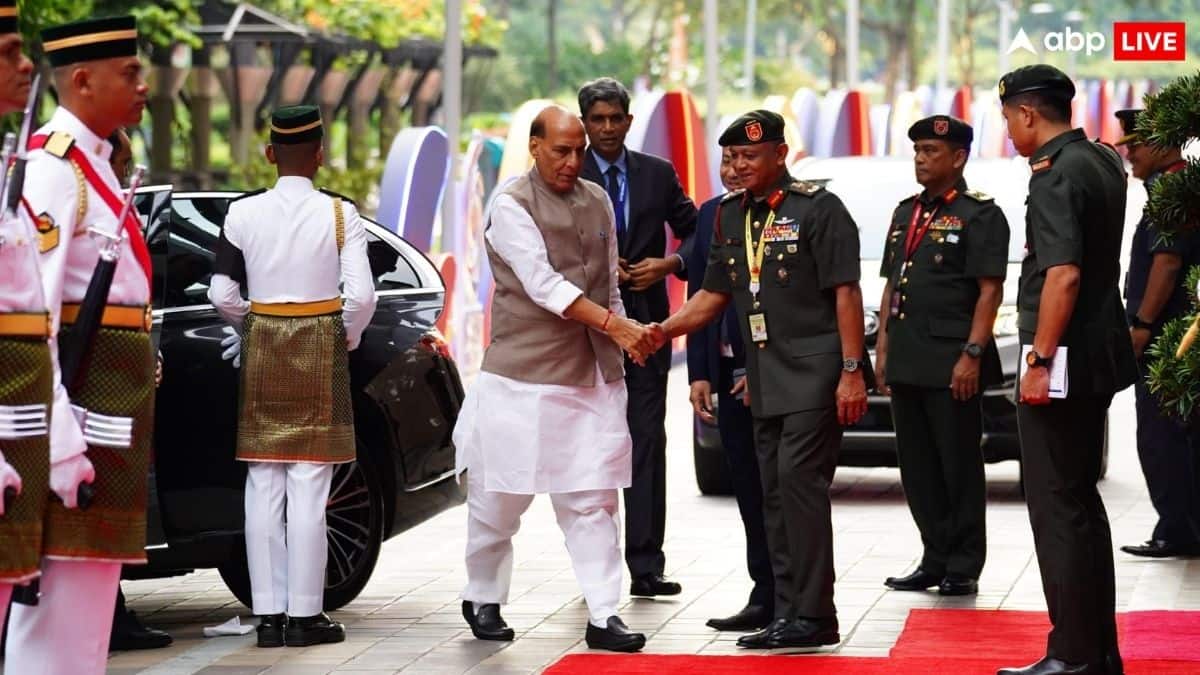 प्रशांत महासागर में नेविगेशन चीन के खिलाफ नहीं, राजनाथ ने किया साफ तो मलेशिया-फिलीपींस ने भारत को बताया महाशक्ति