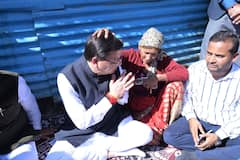CM धामी ने इगास पर्व पर रुद्रप्रयाग में आपदा प्रभावितों से की मुलाकात, मदद का दिया भरोसा