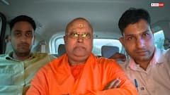 चैतन्यानंद की न्यायिक हिरासत 14 दिन के लिए बढ़ी, छात्राओं से यौन शोषण का है आरोप