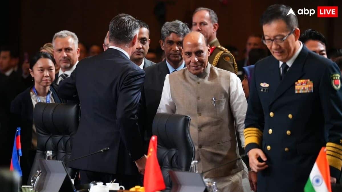 प्रशांत महासागर में नेविगेशन चीन के खिलाफ नहीं, राजनाथ ने किया साफ तो मलेशिया-फिलीपींस ने भारत को बताया महाशक्ति