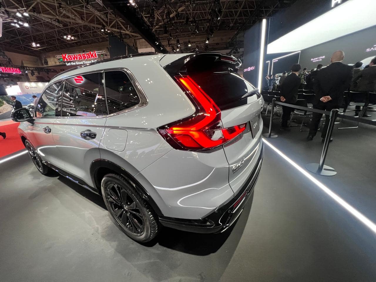 New 2025 Honda CR-V Hybrid First Look Review: More Than 900 km Range And Coming To India?