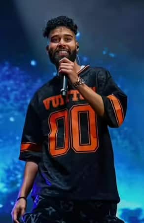 Famous singer AP Dhillon is going to perform a live concert on 26th December at Jio World Convention Center in Mumbai.