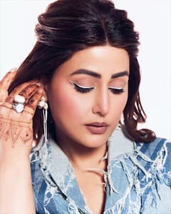 Hina Pose: હિના ખાનની પૉસ્ટે ખેંચ્યું ધ્યાન, ડેનિમ આઉટફિટમાં એક્ટ્રેસે બતાવ્યો ગ્લેમરસ અંદાજ