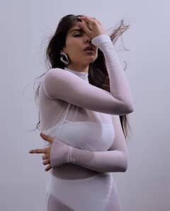 Sonam Photos: સોનમ બાજવા પર ચઢ્યો 'દીવાનિયત' નો ખુમાર, ટ્રાન્સપરન્ટ ડ્રેસમાં આપ્યા હૉટેસ્ટ પૉઝ