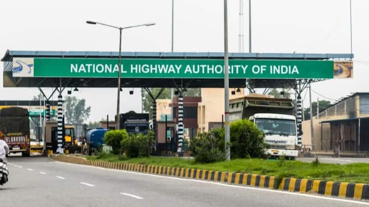 नेशनल हाइवे अथॉरिटी ऑफ इंडिया ने फास्टैग यूजर्स के लिए Know Your Vehicle यानी KYV वेरिफिकेशन में बड़ा बदलाव किया है. अब यह प्रोसेस न पहले से आसान और तेज हो गई है. नया नियम लागू होने के बाद यूजर्स को वेरिफिकेशन पूरा करने के लिए काऱी समय मिलेगा. जिससे अकाउंट बंद होने की चिंता खत्म हो जाएगी.