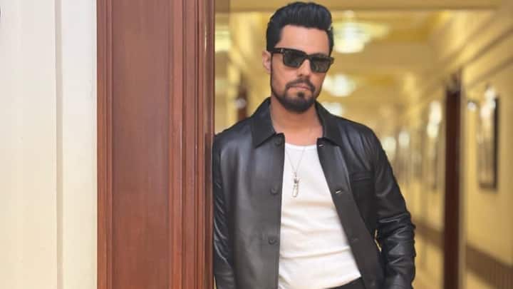 Randeep Hooda: Randeep Hooda’s creative depth runs far beyond his intense on-screen performances. The versatile actor recently turned director, writer, and producer for Swatantrya Veer Savarkar, showcasing his dedication to authentic storytelling and historical accuracy. His commitment to every aspect of filmmaking makes him one of the most complete artists in Indian cinema today. (Image Source: Special Arrangement)