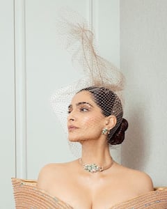 Sonam kapoor Photo: સોનમ કપૂરની ફેશન સેન્સ પર ફિદા થયા ફેન્સ, જુઓ હટકે તસવીરો