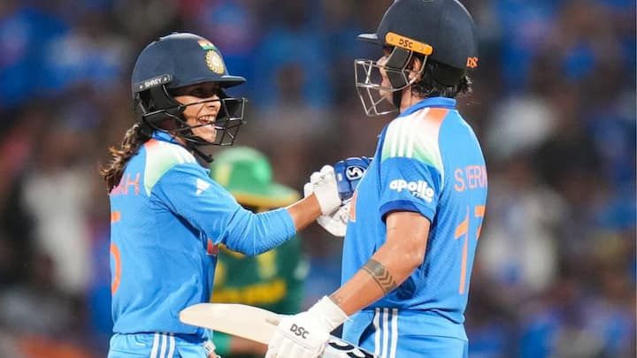 After Mandhana's dismissal, she enjoyed another lengthy partnership with Jemimah Rodrigues.