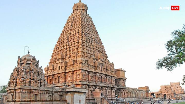 दक्षिण भारत स्थित तंजावुर के वृहदीश्वर मंदिर चोल वास्तुकला का उतकृष्ट उदाहरण हैं. इस मंदिर को राजा राज चोल प्रथम ने हजारों साल पहले बनाया था.