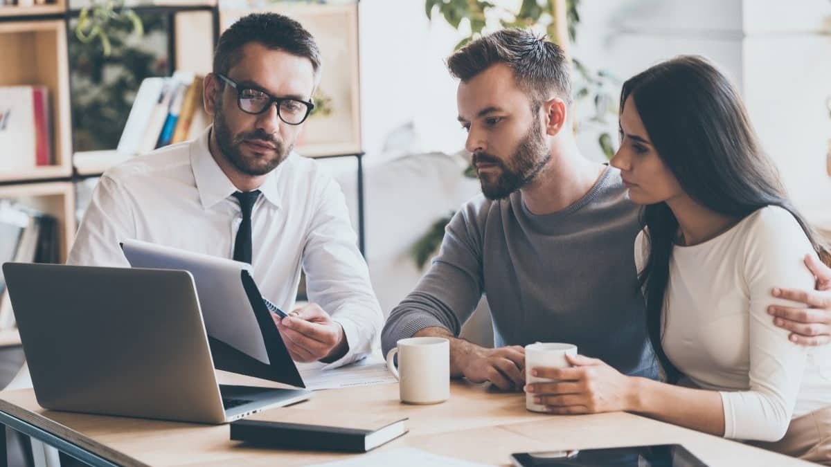 Stock Market: போலி முதலீட்டு ஆலோசகரை கண்டுபிடிப்பது எப்படி? இப்படித்தான்!