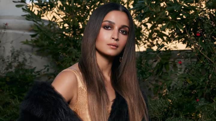 Alia Bhatt: Alia Bhatt has seamlessly transitioned from being one of the most celebrated actors of her generation to a visionary producer. Through her production house, Eternal Sunshine Productions, she champions meaningful content, starting with Darlings, which marked her debut as a producer. Balancing stardom with creative entrepreneurship, Alia is setting a new precedent for women in the industry. (Image Source: Special Arrangement)