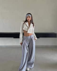 बॉलीवुड की वो स्टार किड, जो एक्ट्रेस नहीं सोशल मीडिया इन्फ्लुएंसर बनीं, हुस्न से करती हैं यूजर्स को घायल