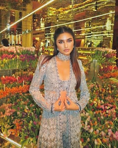 बॉलीवुड की वो स्टार किड, जो एक्ट्रेस नहीं सोशल मीडिया इन्फ्लुएंसर बनीं, हुस्न से करती हैं यूजर्स को घायल