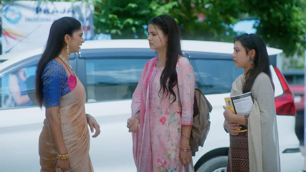 Chinni Serial Today November 3rd: చిన్ని సీరియల్: మధుని ఇరికించేసిన నాగవల్లి.. నిజంగా స్కామ్ చేసిందా! కాలేజ్ నుంచి బహిష్కరణ!